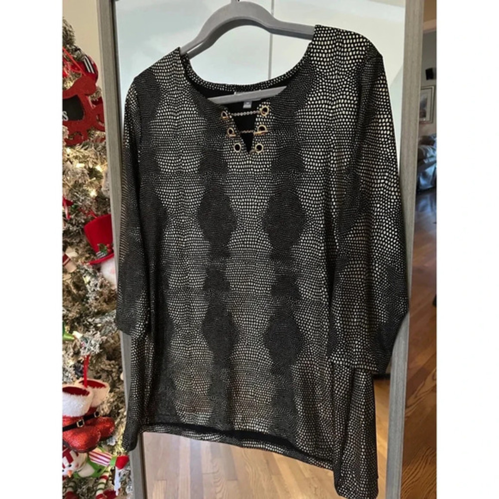 J.M Collection Black Gold Blouse Medium